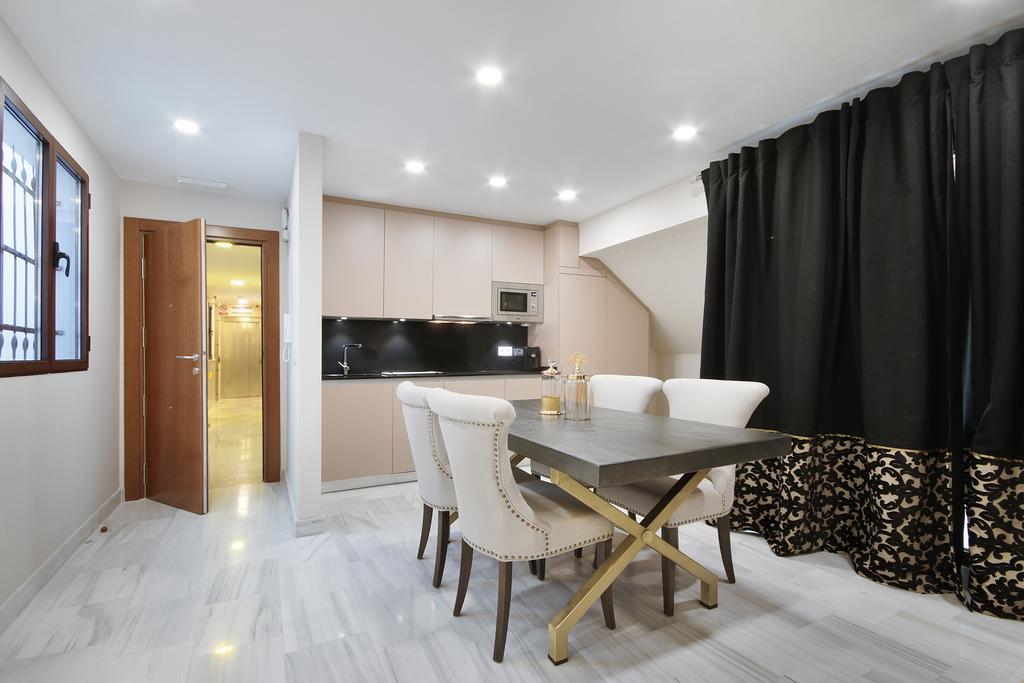Suites Gran Via Capilla Real Гранада Экстерьер фото