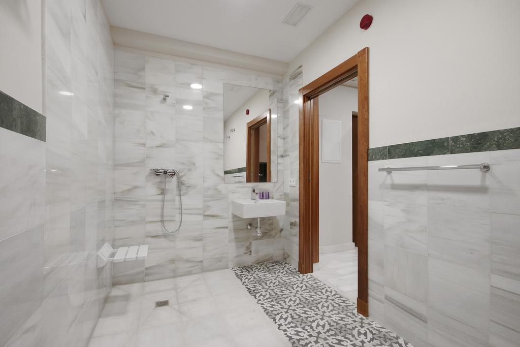Suites Gran Via Capilla Real Гранада Экстерьер фото
