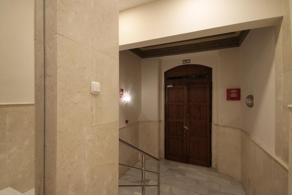 Suites Gran Via Capilla Real Гранада Экстерьер фото